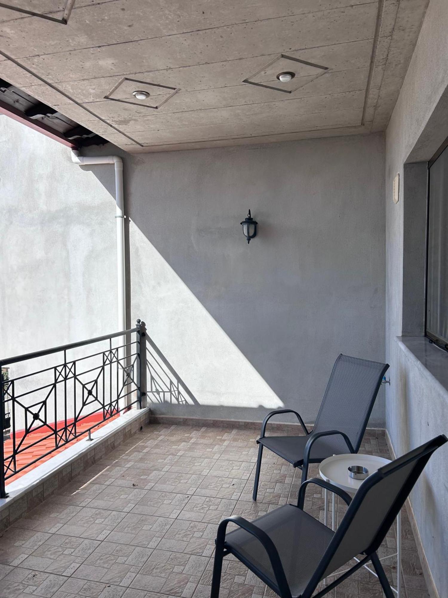 The Watch Tower B Apartment Siatista Exterior photo